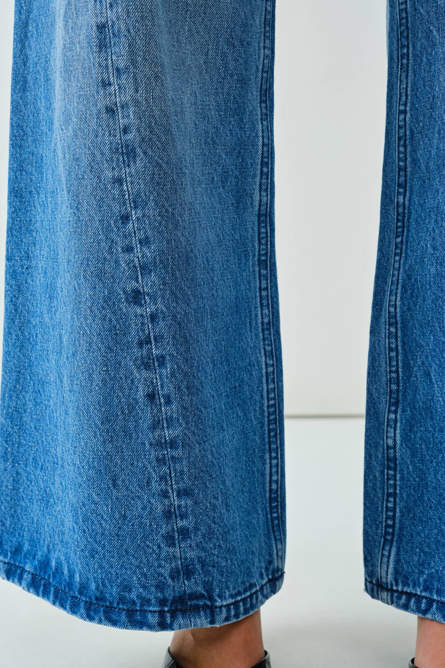 Western Wide-Leg Jeans